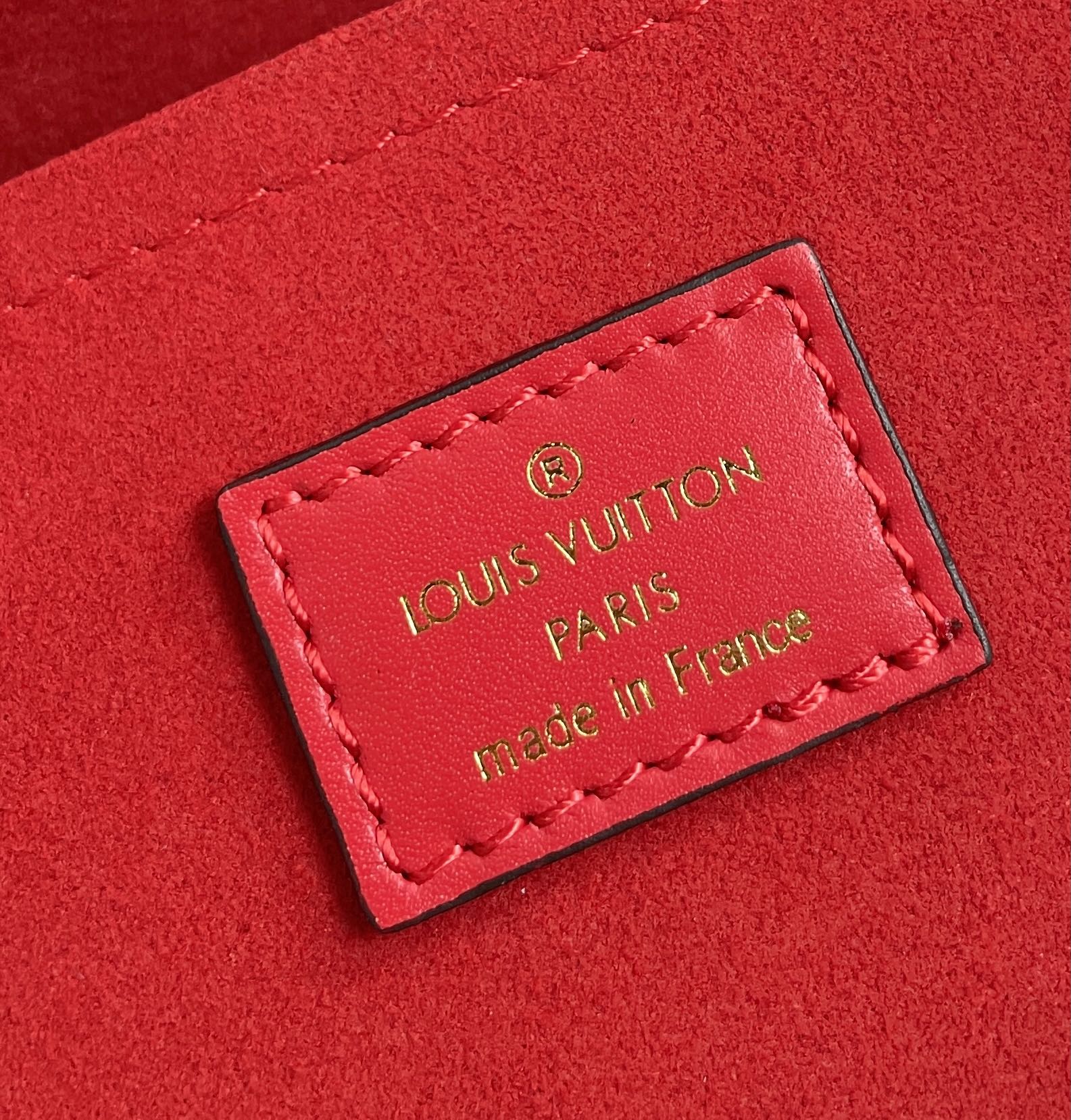 Louis vuitton LOCKY BB